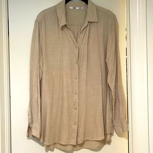 Uniqlo beige button down